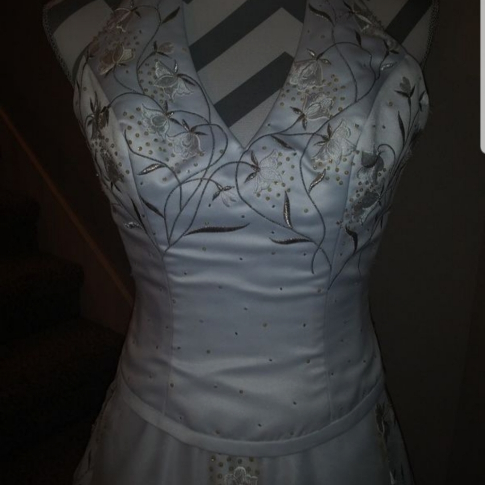 Wedding dress